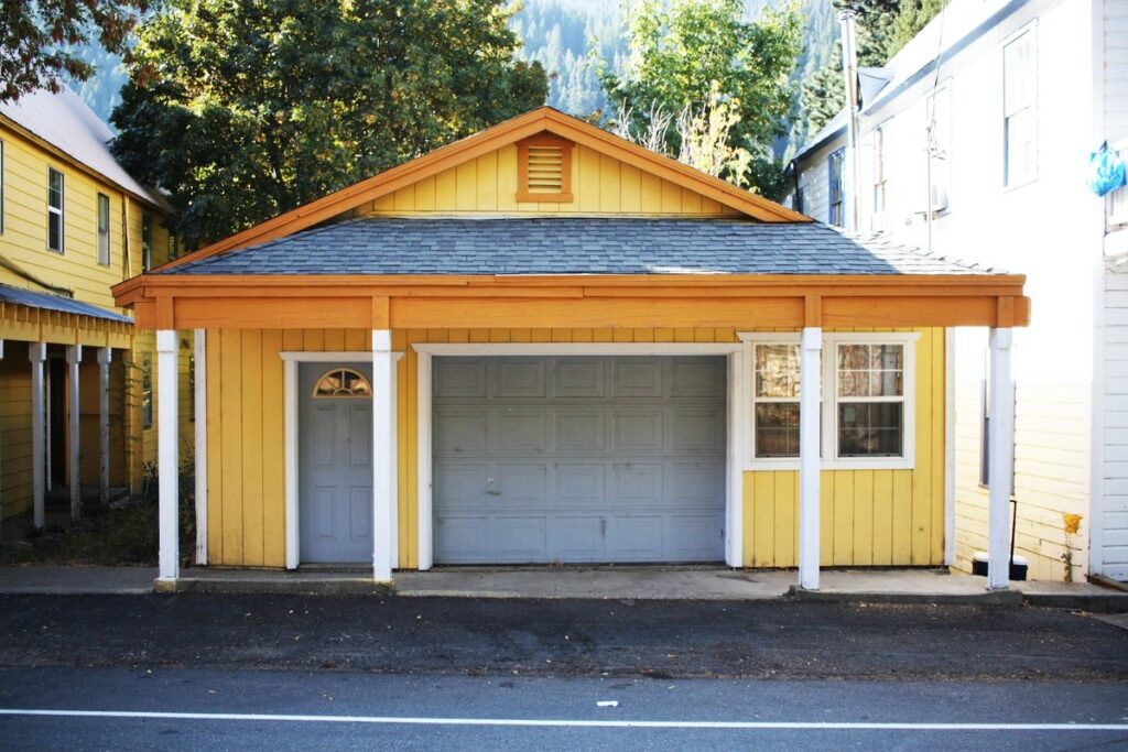 Signs of garage repair